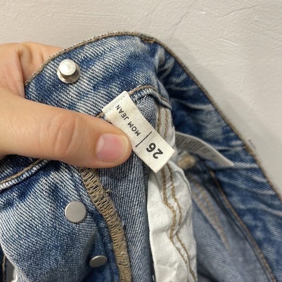 Pacsun Light Wash Distressed Mom Jeans Cotton - Picture 9 of 10